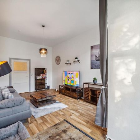 Infinity Stay: Bis Zu 4 Personen Zentrum Wassernah Netflix Wilhelmshaven Luaran gambar