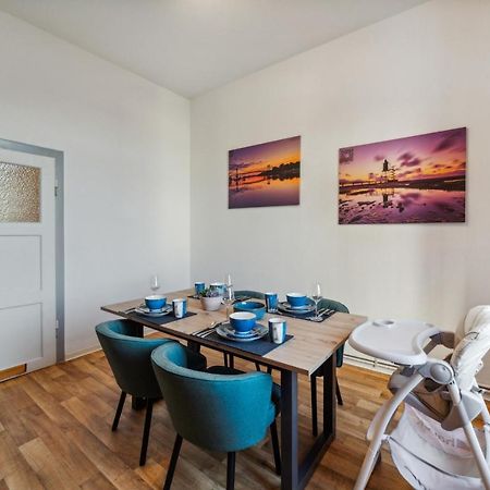 Infinity Stay: Bis Zu 4 Personen Zentrum Wassernah Netflix Wilhelmshaven Luaran gambar