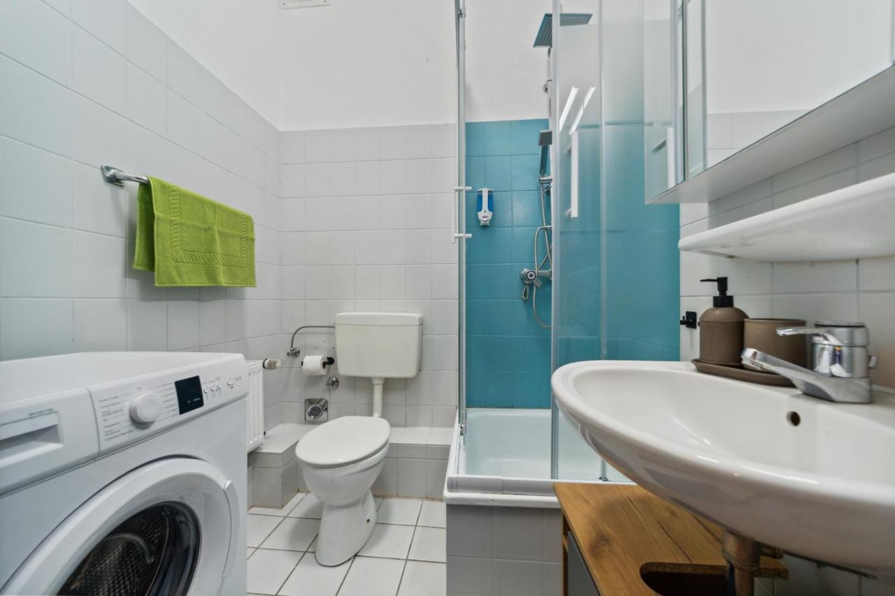 Infinity Stay: Bis Zu 4 Personen Zentrum Wassernah Netflix Wilhelmshaven Luaran gambar
